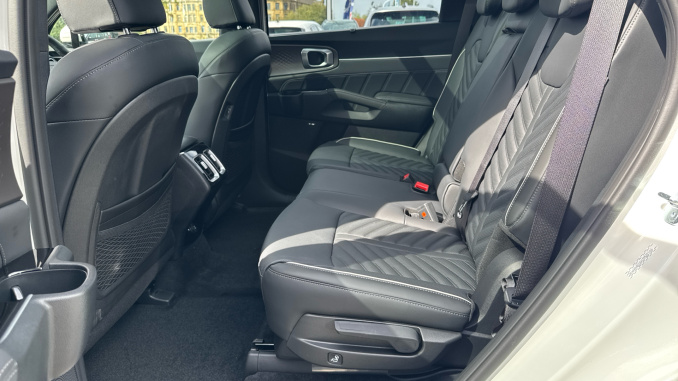 Kia Sorento 1.6 T-GDi HEV Aspire 5dr Auto Hybrid Station Wagon - Image 16